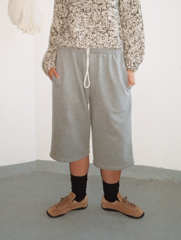 p shorts cinza