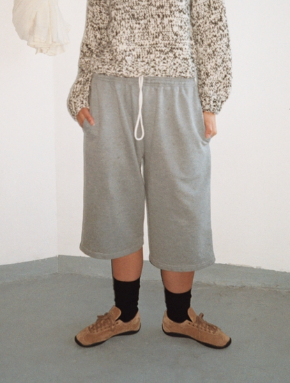 p shorts cinza